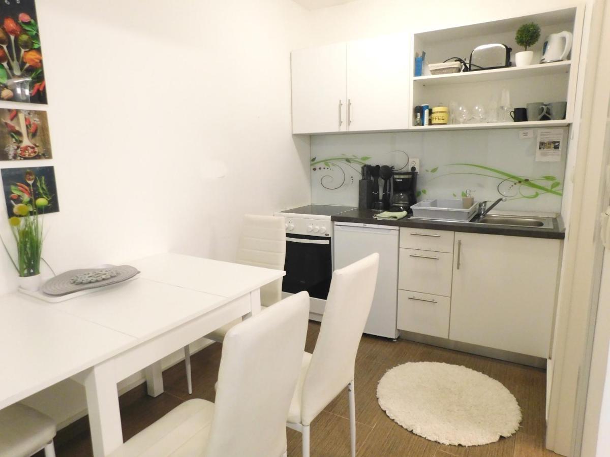リュブリャナModern Center Studio Under The Castle - Free Parkingアパートメント エクステリア 写真